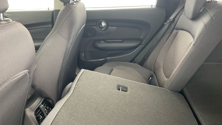 MINI Clubman 1.5 Cooper Classic 6dr Auto Petrol Estate